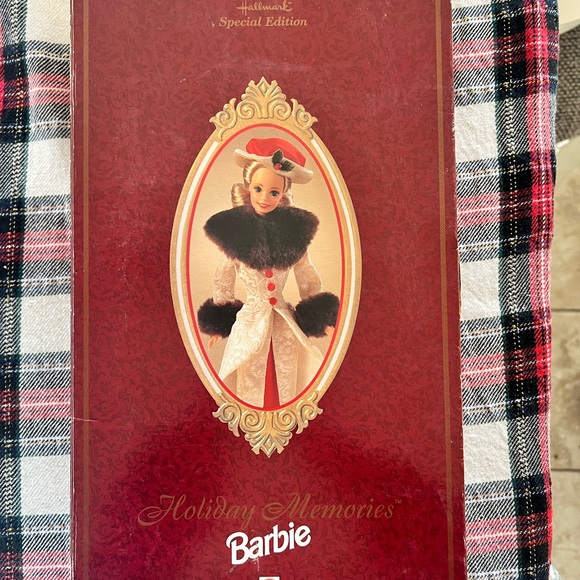 SOLD-Holiday Barbie hallmark special edition - Picture 3 of 5